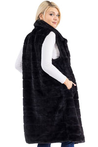 Quilted Fluffy Faux Fur Pocketed Midi-Length Vest