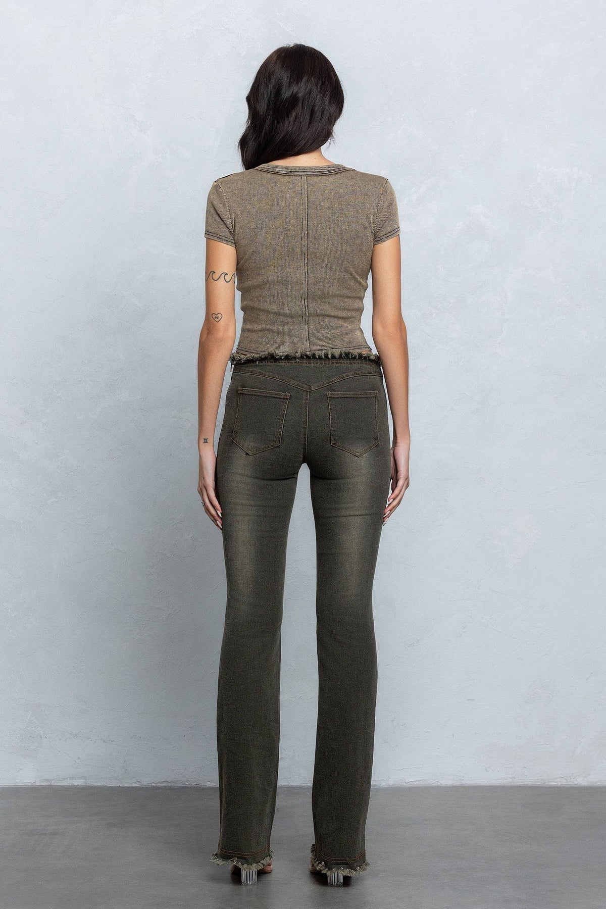 Washed rib deep u-neck crop top