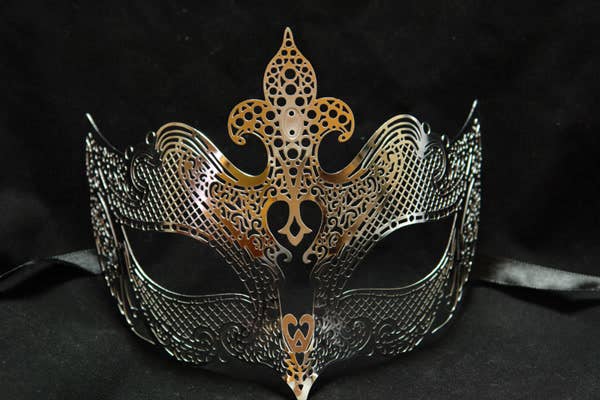 Silver Fleur Filigree Mask