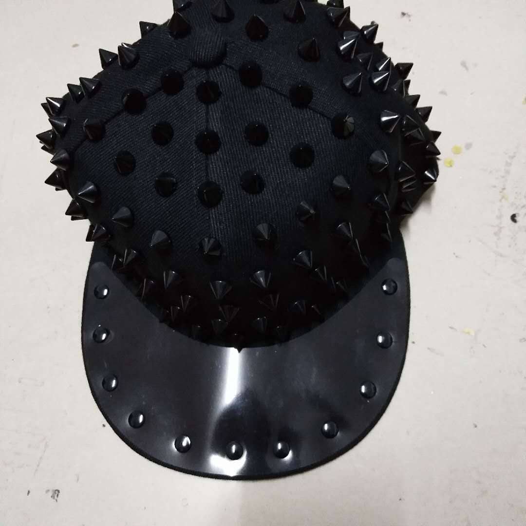 Hiphop Rivet Cap