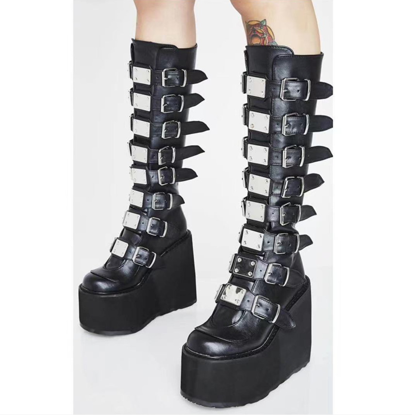 Stomp boot